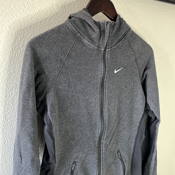 Nike zip up hoodie - Picture 2 of 9